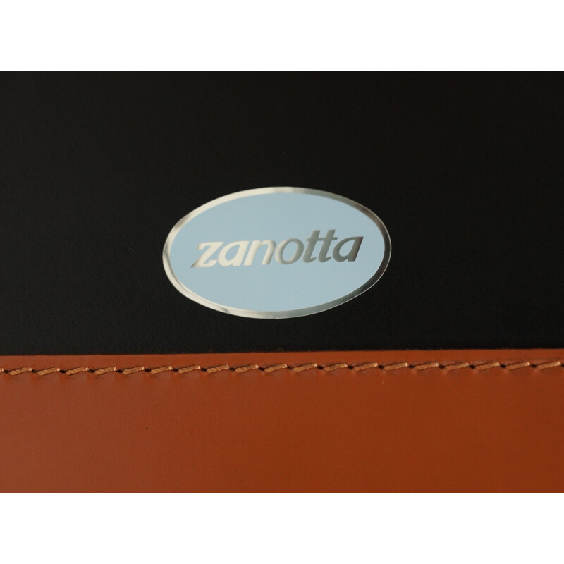 Chaise à repas "Armida" en cuir de couleur cognac de Andrea Branzi pour Zanotta - 1980