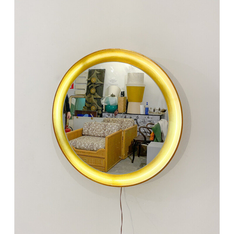 Espejo vintage dorado con marco de madera, Italia 1960