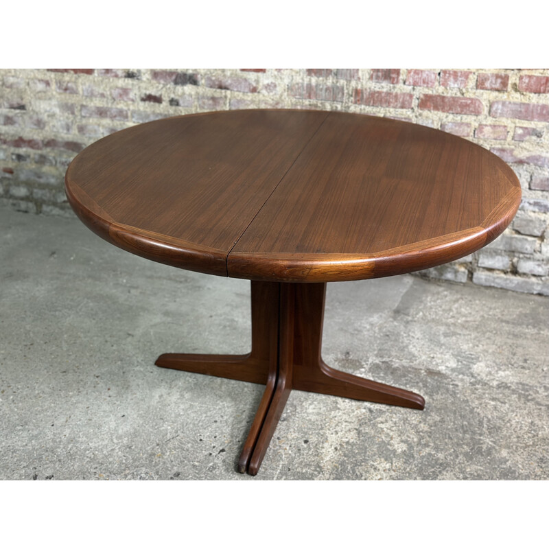 Vintage round teak table with extensions for VV Möbler, Denmark 1960