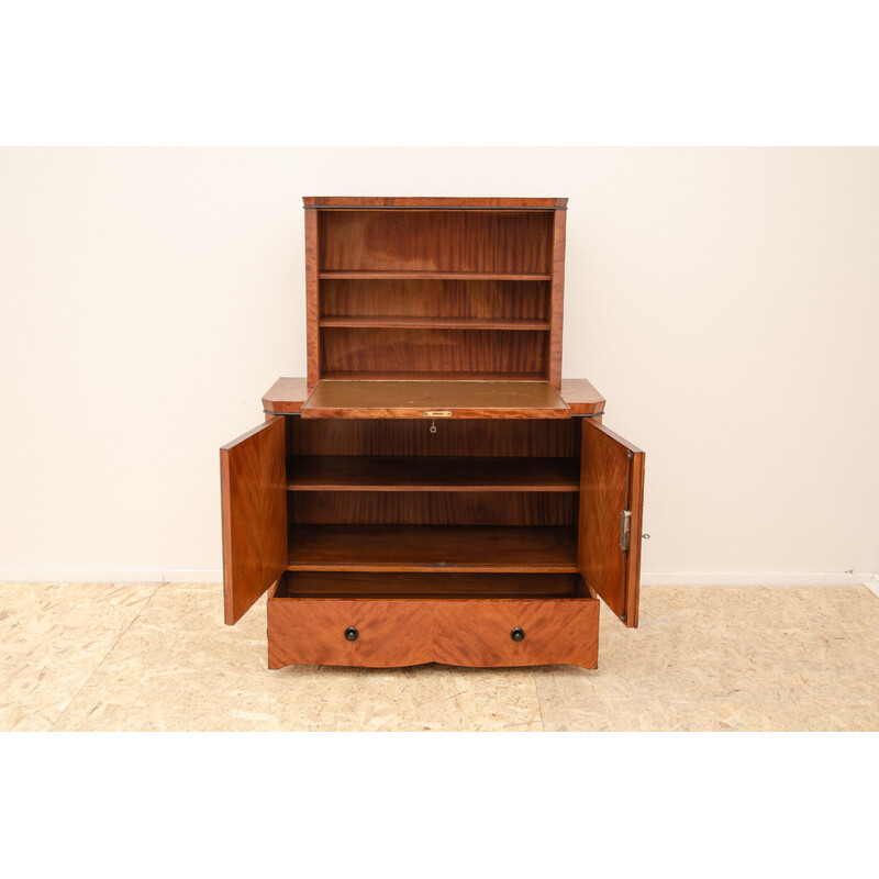 Vintage Art Deco sideboard in solid wood and walnut veneer, Czechoslovakia 1930