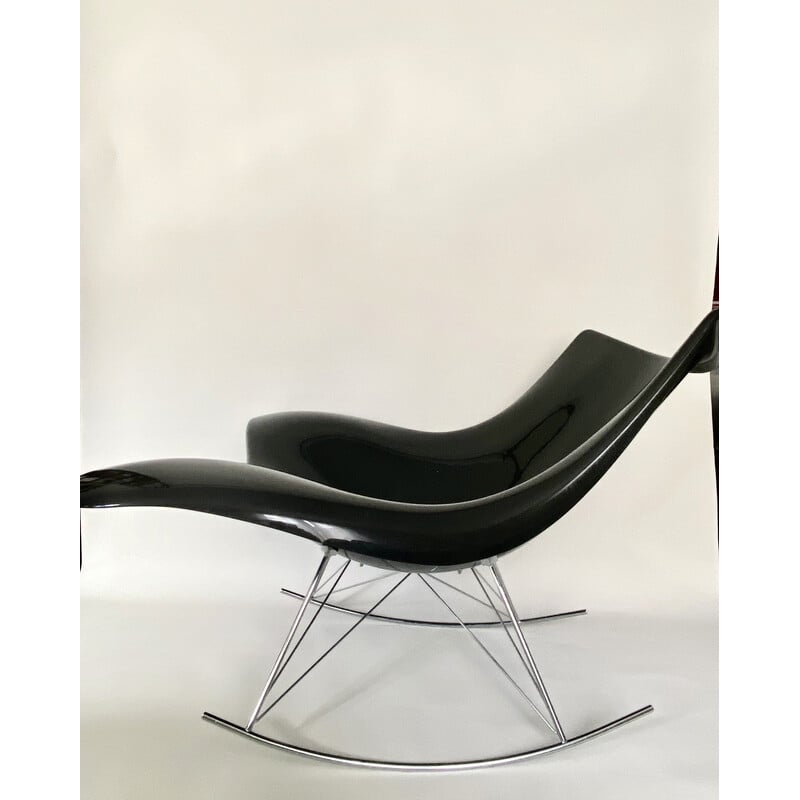 Stingray" vintage schommelstoel van zwart gegoten kunststof en verchroomd staal door Thomas Pedersen voor Fredericia