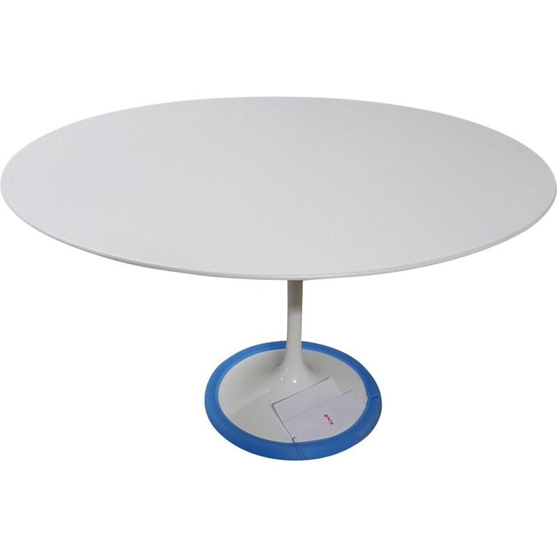 White tulip table in wood and metal by Eero Saarinen produced by Knoll International - 1980s