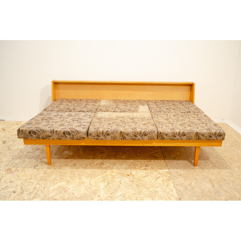 Sofá-cama vintage em madeira de faia e tecido, Checoslováquia 1960