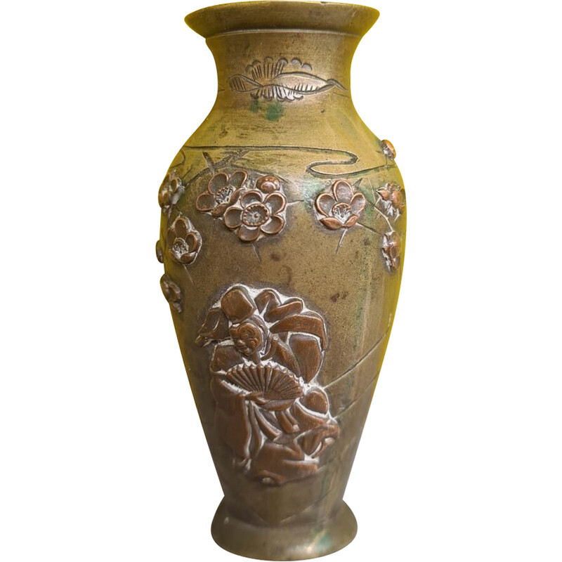 Vintage bronze and copper-encrusted vase from the Meji period, Japan