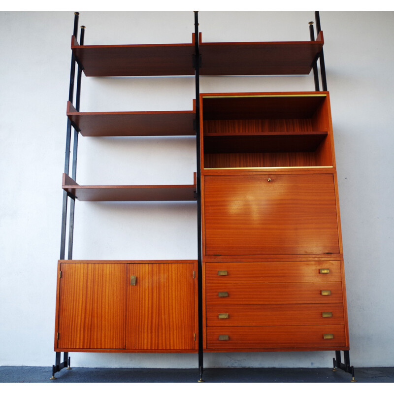 Adaptable set of teak shelving units - 1950s