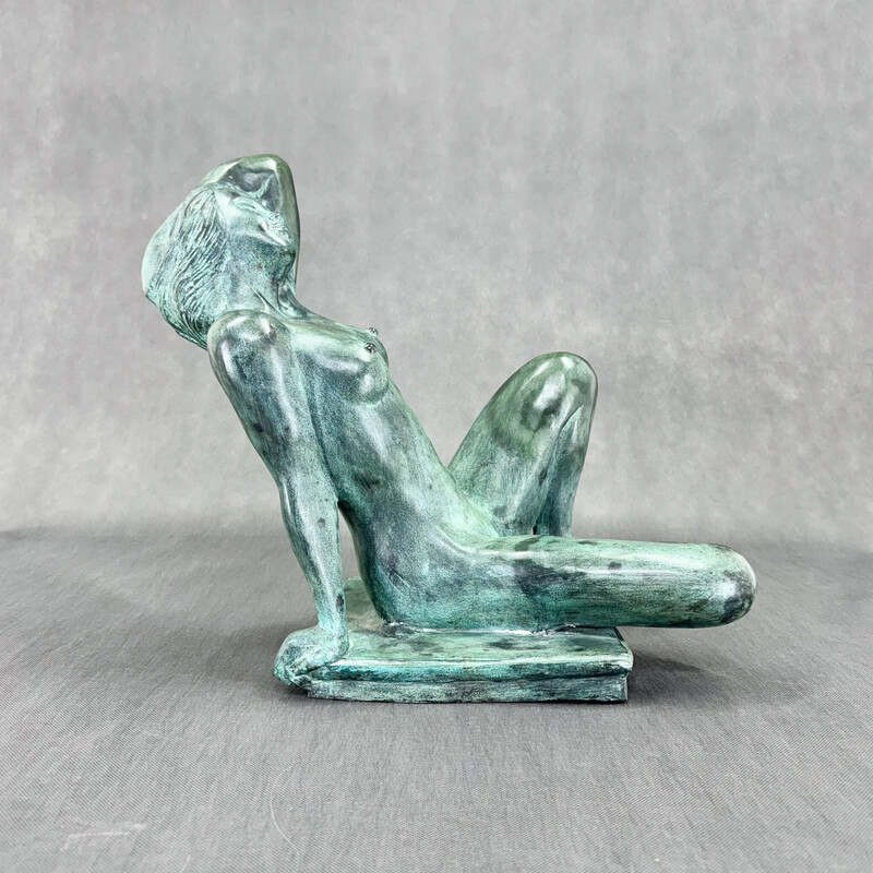 Vintage patinated bronze sculpture representing a nude woman