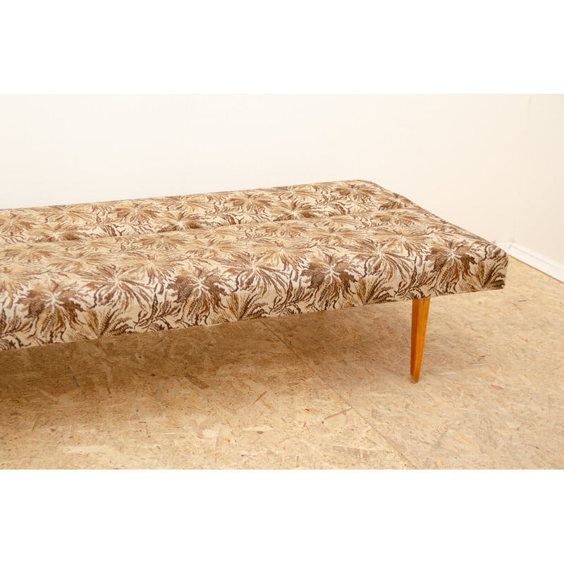 Canapé 3 places vintage en bois de hêtre et tissu par Miroslav Navrátil, Tchécoslovaquie 1960