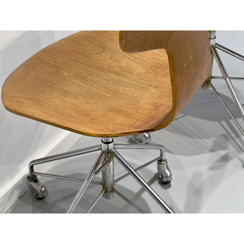 Coppia di sedie da ufficio girevoli vintage modello 3113 di Arne Jacobsen per Fritz Hansen, 1960