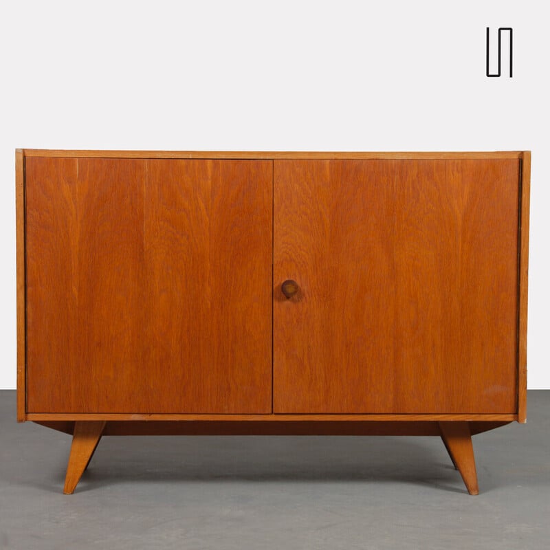 Commode vintage modèle U-450 en placage chêne par Jiroutek pour Interier Praha, Tchécoslovaquie 1960