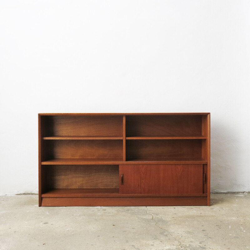 Mid century bookcase in Teak and Glass by Herbert Gibbs - 1960s