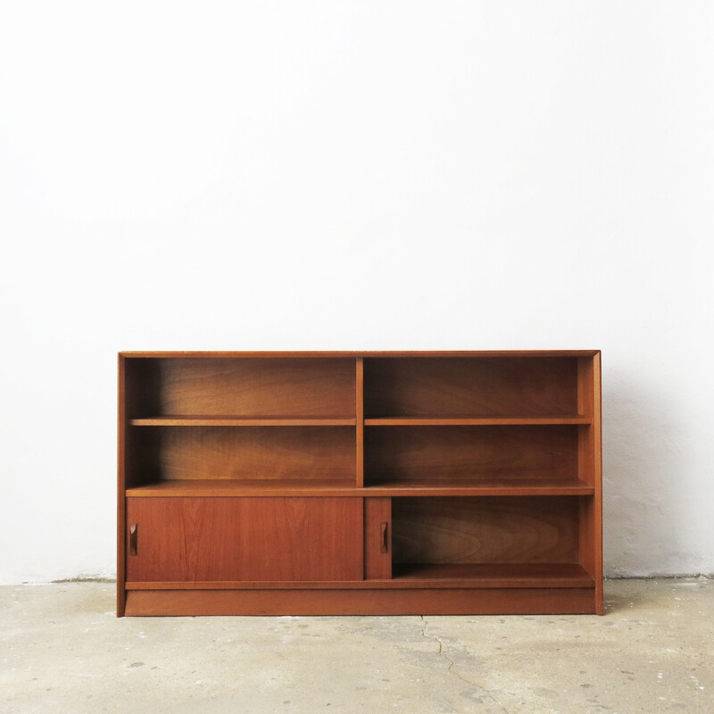 Mid century bookcase in Teak and Glass by Herbert Gibbs - 1960s