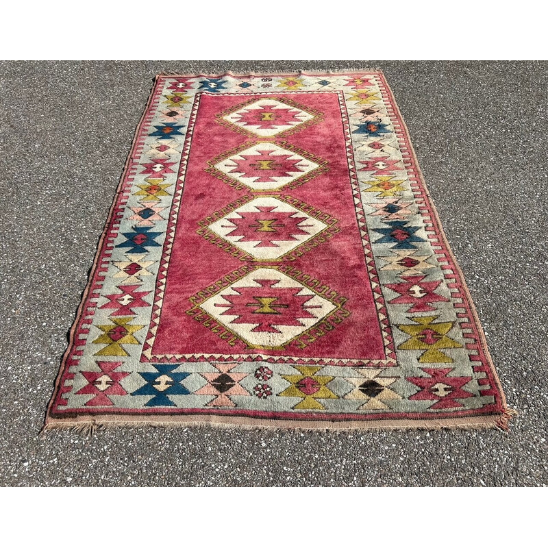 Vintage pink Persian rug, 1970