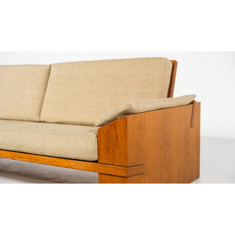 Vintage 3-Sitzer Sofa aus Holz und Stoff von Guiseppe Rivadossi, Italien 1970