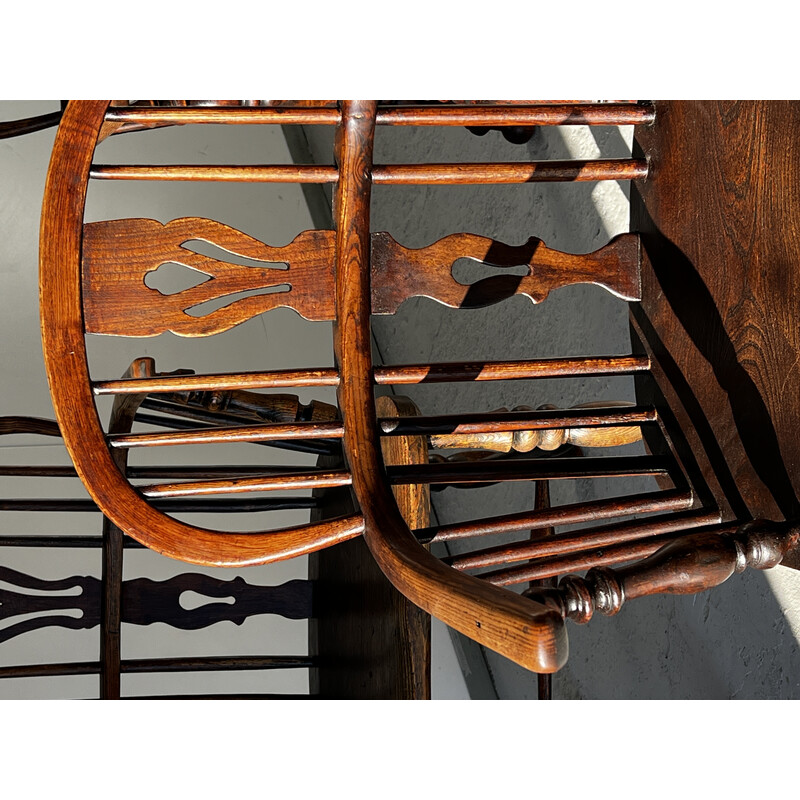 Satz von 4 Vintage Windsor Sessel aus gedrechseltem und geschnitztem Holz
