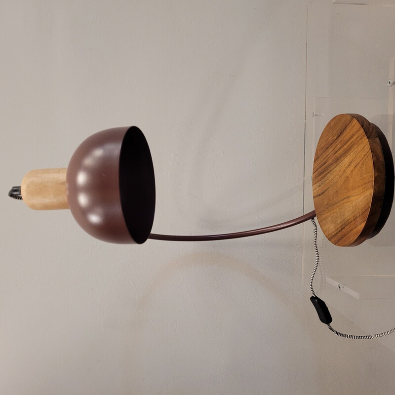 Lámpara de sobremesa vintage de hierro y madera de mango