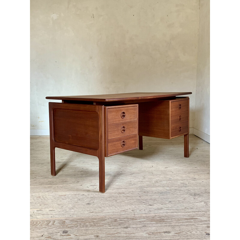 Bureau vintage en teck par G.V Gasvig