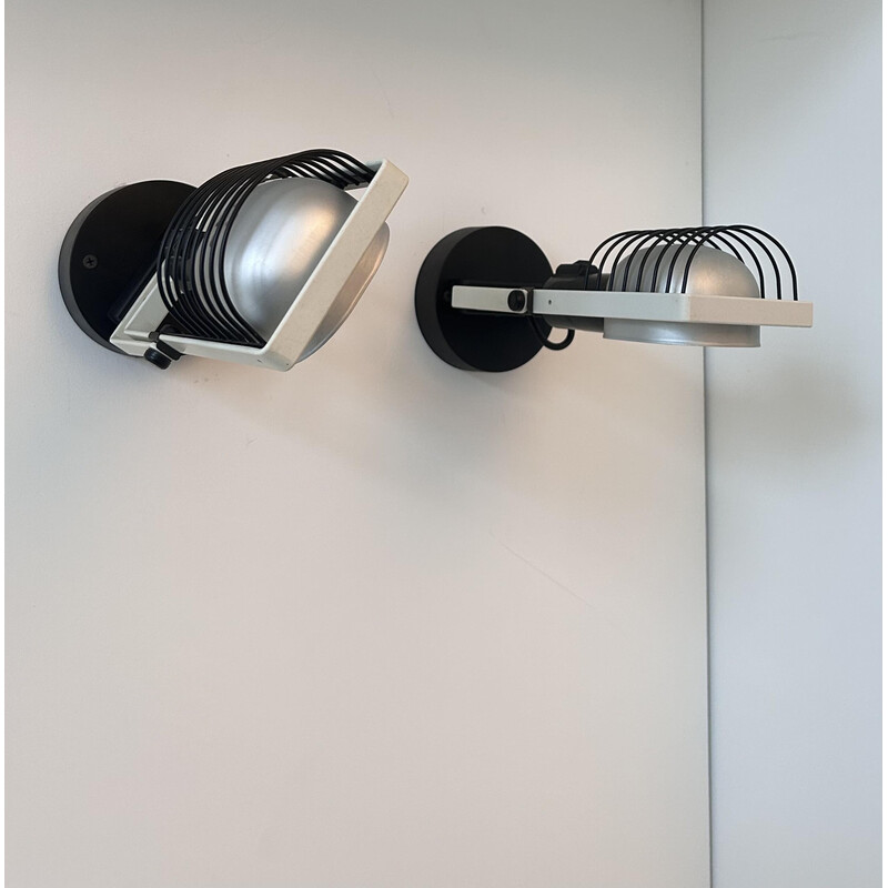 Pair of vintage Sintesi adjustable wall lights in lacquered metal and aluminum by Gismonti for Artemide, Italy 1975