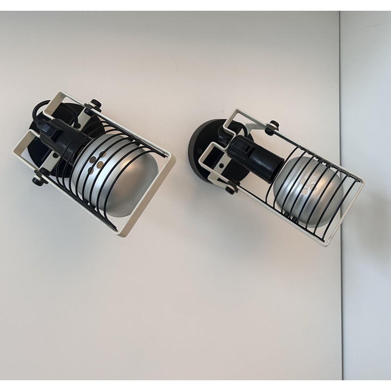 Pair of vintage Sintesi adjustable wall lights in lacquered metal and aluminum by Gismonti for Artemide, Italy 1975