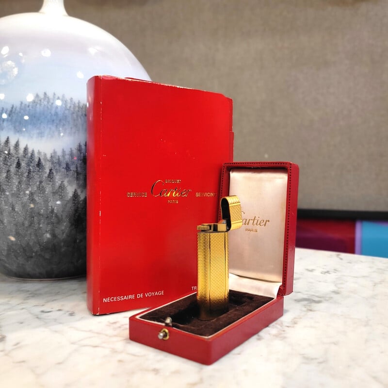 Isqueiro de luxo vintage revestido a ouro amarelo de 18k para a Cartier, França