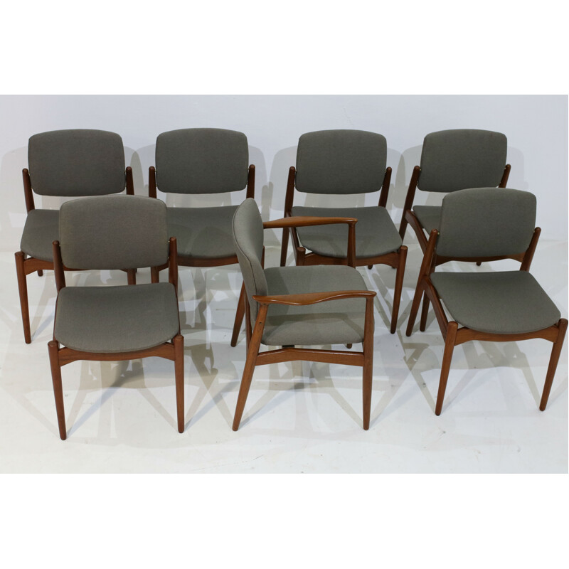 Ensemble de 7 chaises à repas et un fauteuil avec siège gris de Erik Buch pour Orum Mobler - 1960