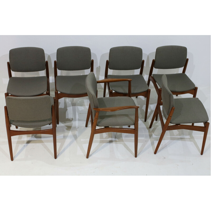 Ensemble de 7 chaises à repas et un fauteuil avec siège gris de Erik Buch pour Orum Mobler - 1960
