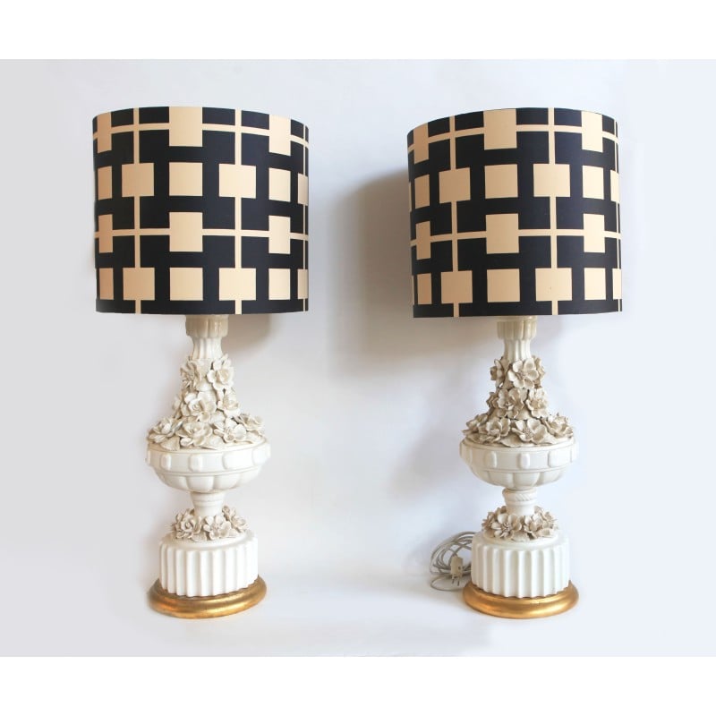 Pair of vintage ivory-colored ceramic table lamps by Manises, 1940
