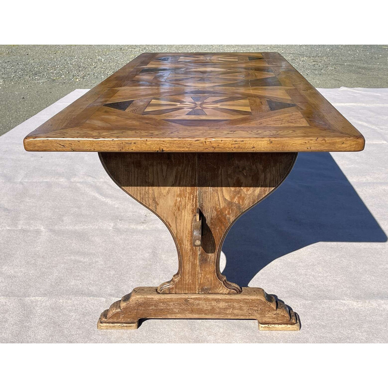 Table monastère vintage plateau marqueté et piétement chêne, 1930