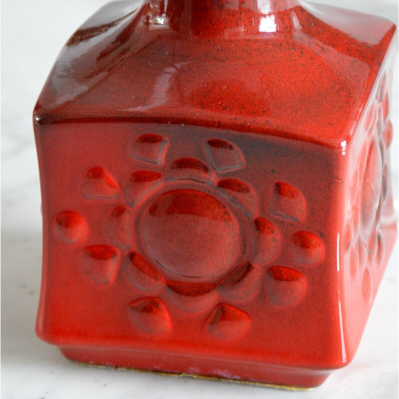 Lámpara de mesa vintage de cerámica roja, Alemania 1970
