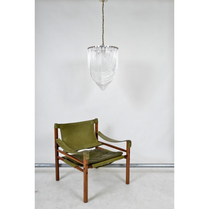 Vintage lucite ribbon and brass chandelier, 197