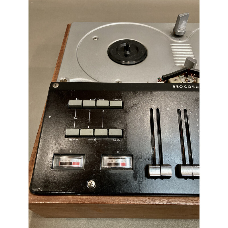 Gravador de cassetes vintage em madeira e aço escovado para a Bang and Olufsen, 1960