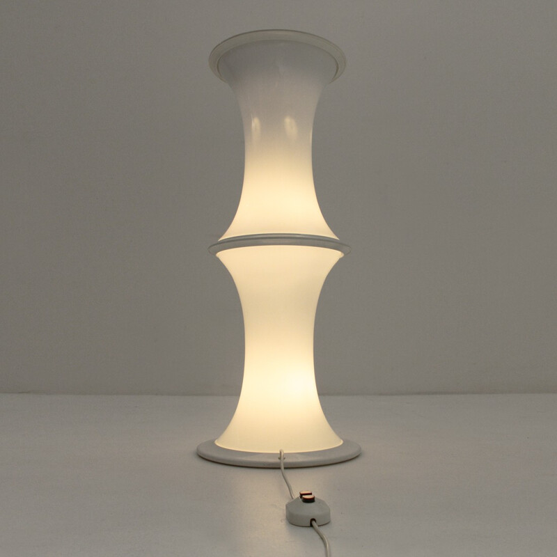 Lampadaire blanc en verre et en métal d'Enrico Tronconi pour Vistosi - 1970