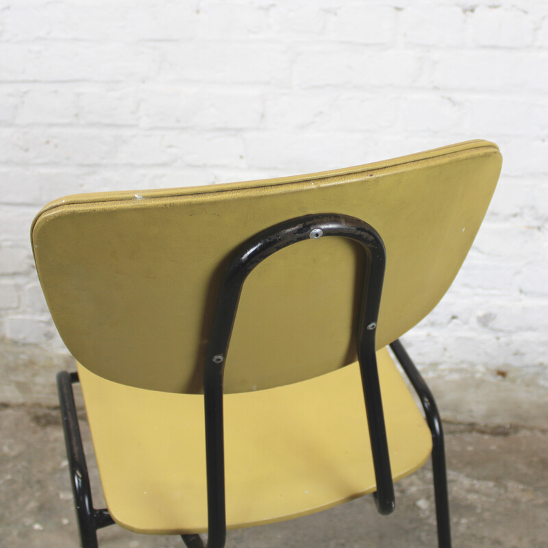 Cadeira "CM" vintage em madeira e skai amarelo de Pierre Guariche para Meurop, 1965