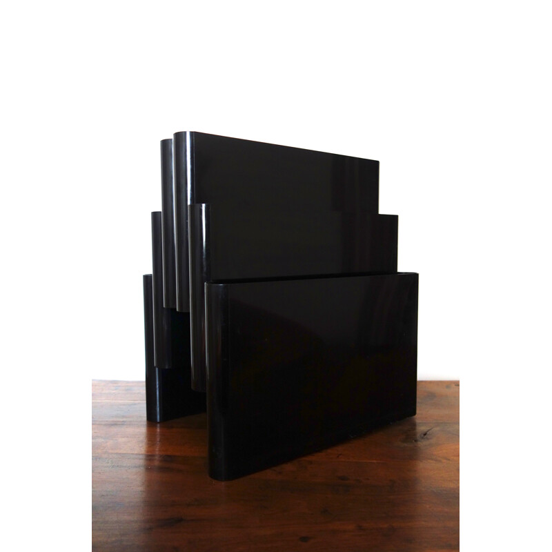 Portariviste black magazine rack in plastics by Giotto Stoppino for Kartell - 1970s