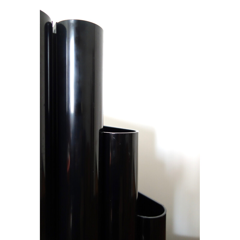 Portariviste black magazine rack in plastics by Giotto Stoppino for Kartell - 1970s