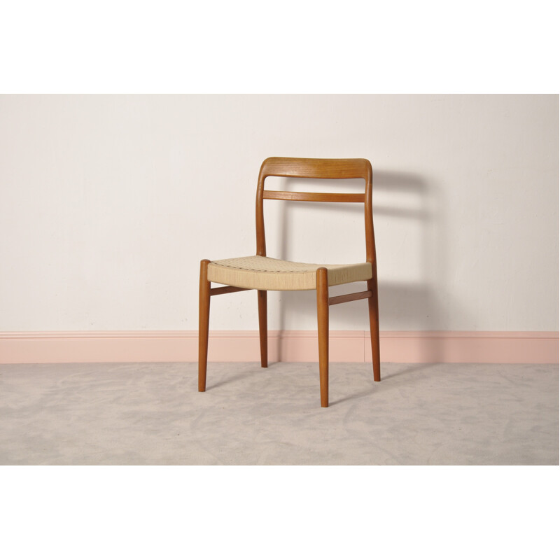 Ensemble de 6 chaises à repas beiges modèle 145 de Alf Aarseth pour Gustav Bahus & Eft - 1960
