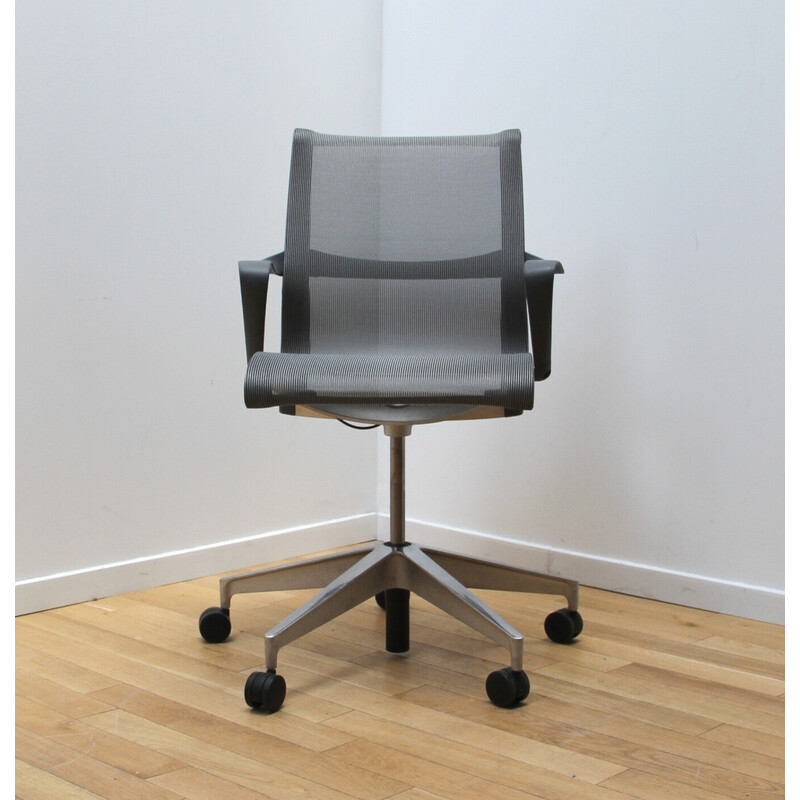 Vintage Setu office chairs in metal and gray mesh by Herman Miller