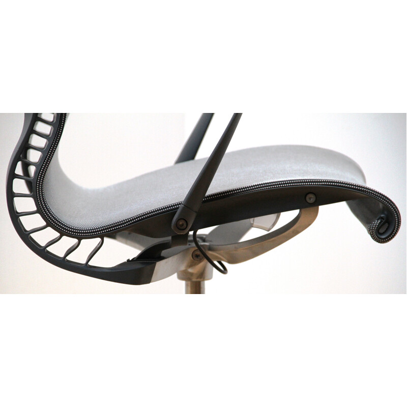 Set of 8 vintage Setu office chairs in metal and gray mesh by Herman Miller