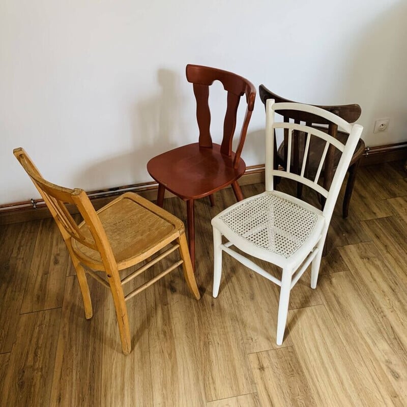 Juego de 4 sillas vintage desparejadas
