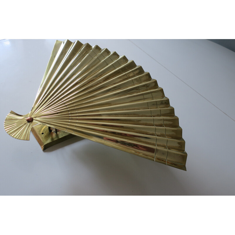 Golden brass fan-shaped wall lamp - 1970s