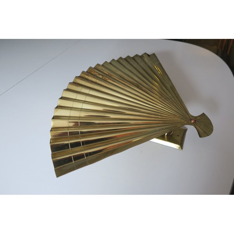 Golden brass fan-shaped wall lamp - 1970s