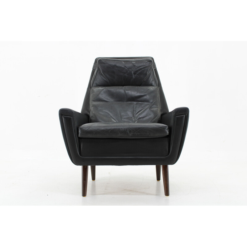 Vintage high-back armchair in solid beech and leather, Denmark 1970