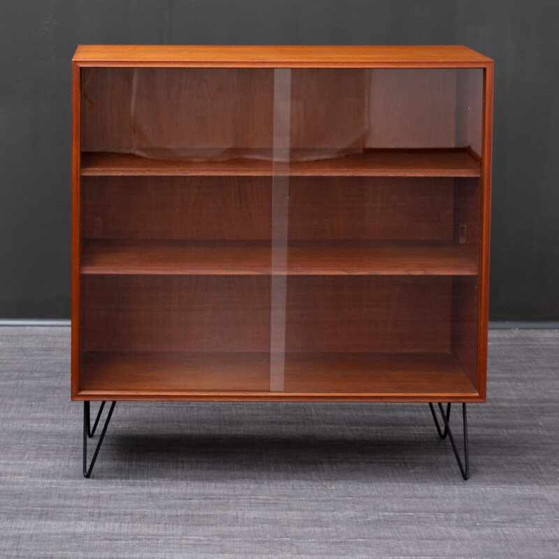 Storage cabinet in teak with hairpin legs - 1960s