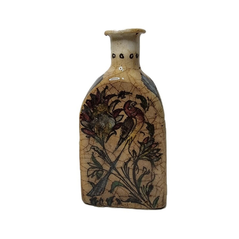 Bottiglia vintage a triangolo in gres persiano decorato con uccelli e cervi, 1900
