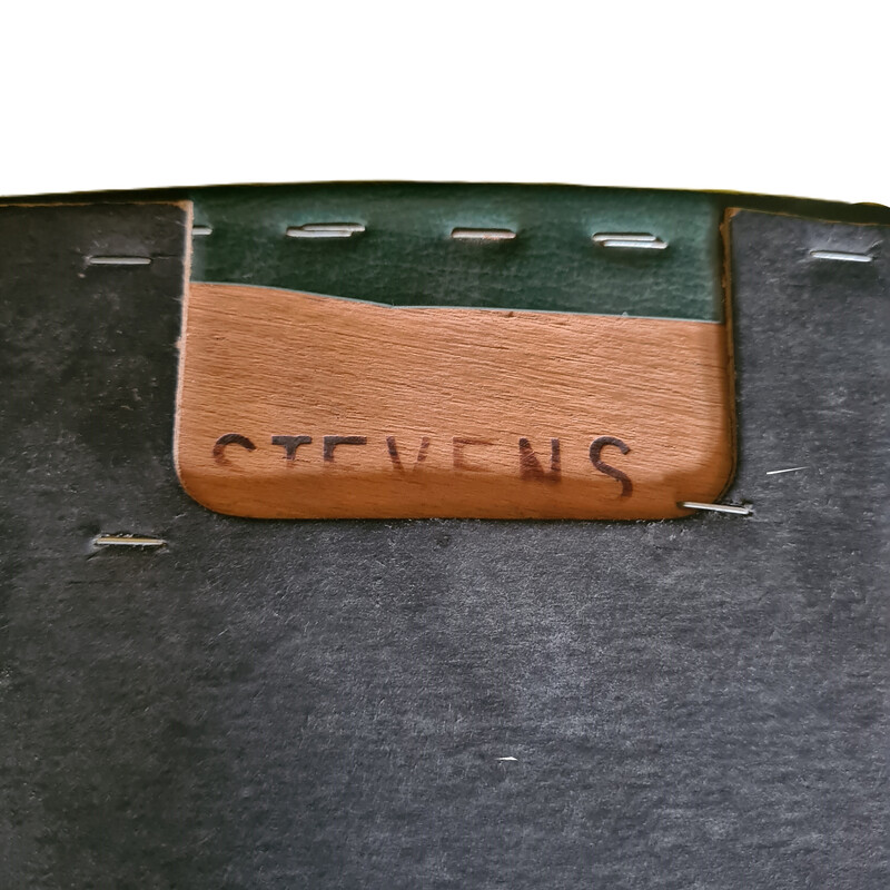 Juego de 4 sillas de comedor vintage en madera de haya y piel sintética verde para The Stevens, 1960
