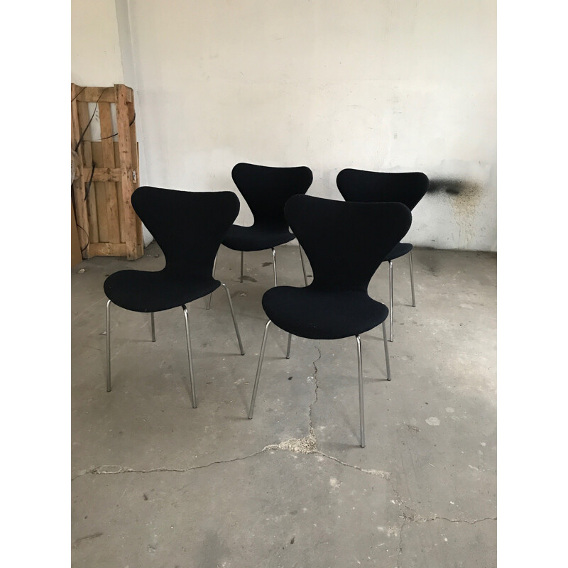 Set of 4 chairs series 7 by Anne Jacobsen - 1970s