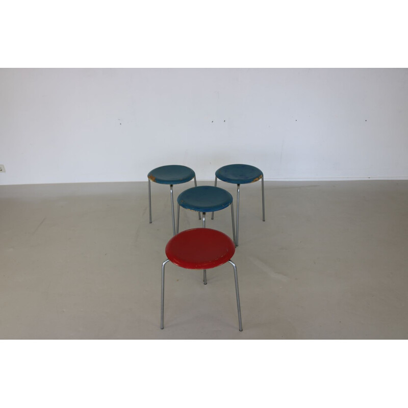 Set of 4 three legged stools by Arne Jacobsen for Fritz Hansen - 1960s