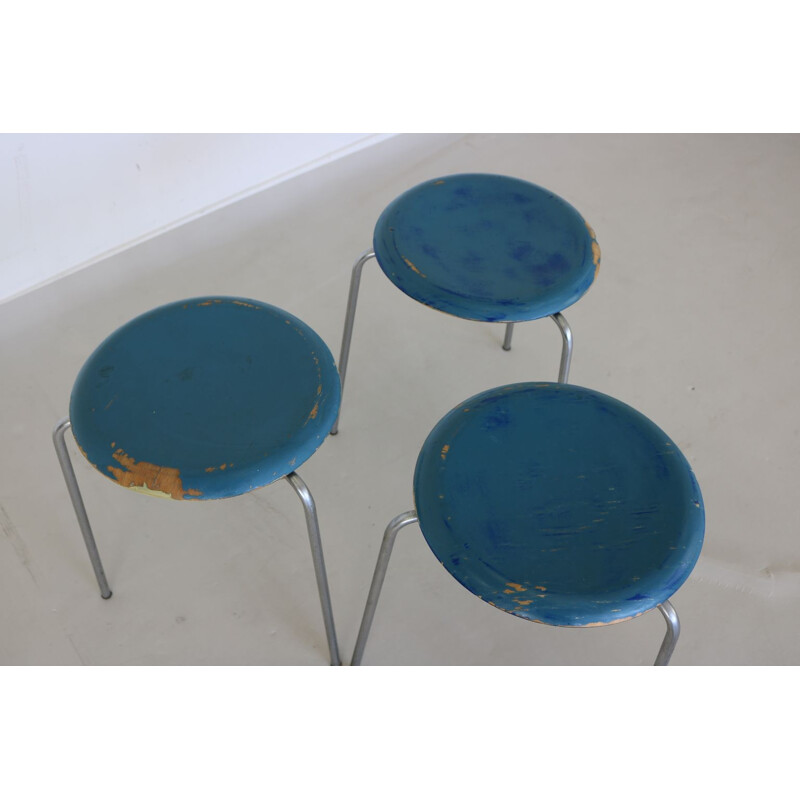 Set of 4 three legged stools by Arne Jacobsen for Fritz Hansen - 1960s