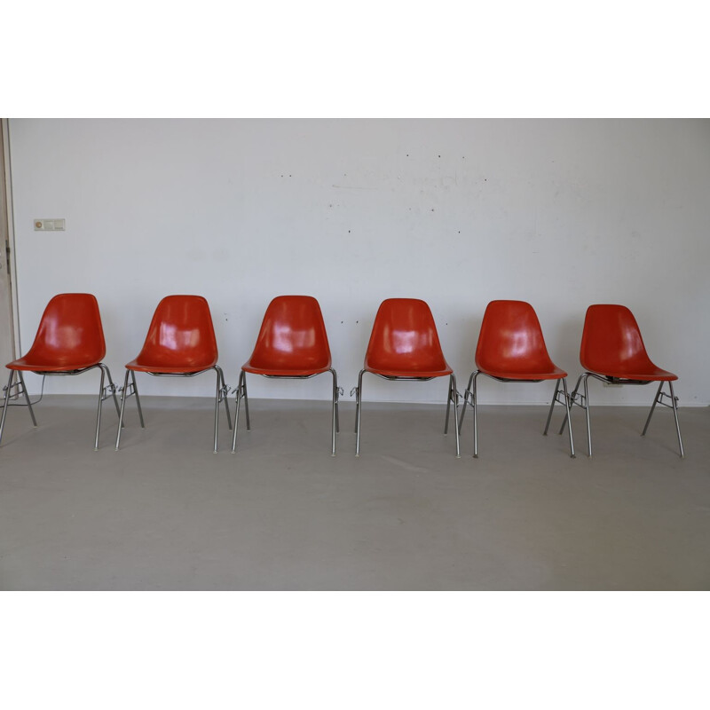 Set of 6 fiberglass shell chairs by Charles and Ray Eames for  Herman Miller - 1960s 