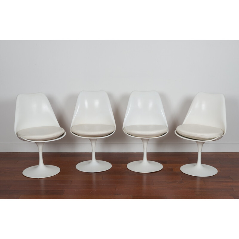 Set of 4 white tulip chairs by Eero Saarinen, Ed Knoll - 1960s