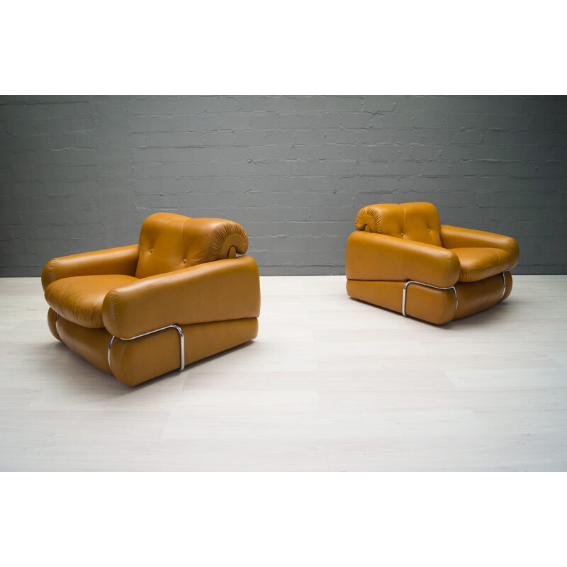 Lot de 2 fauteuils en cuir orange et en chrome - 1960